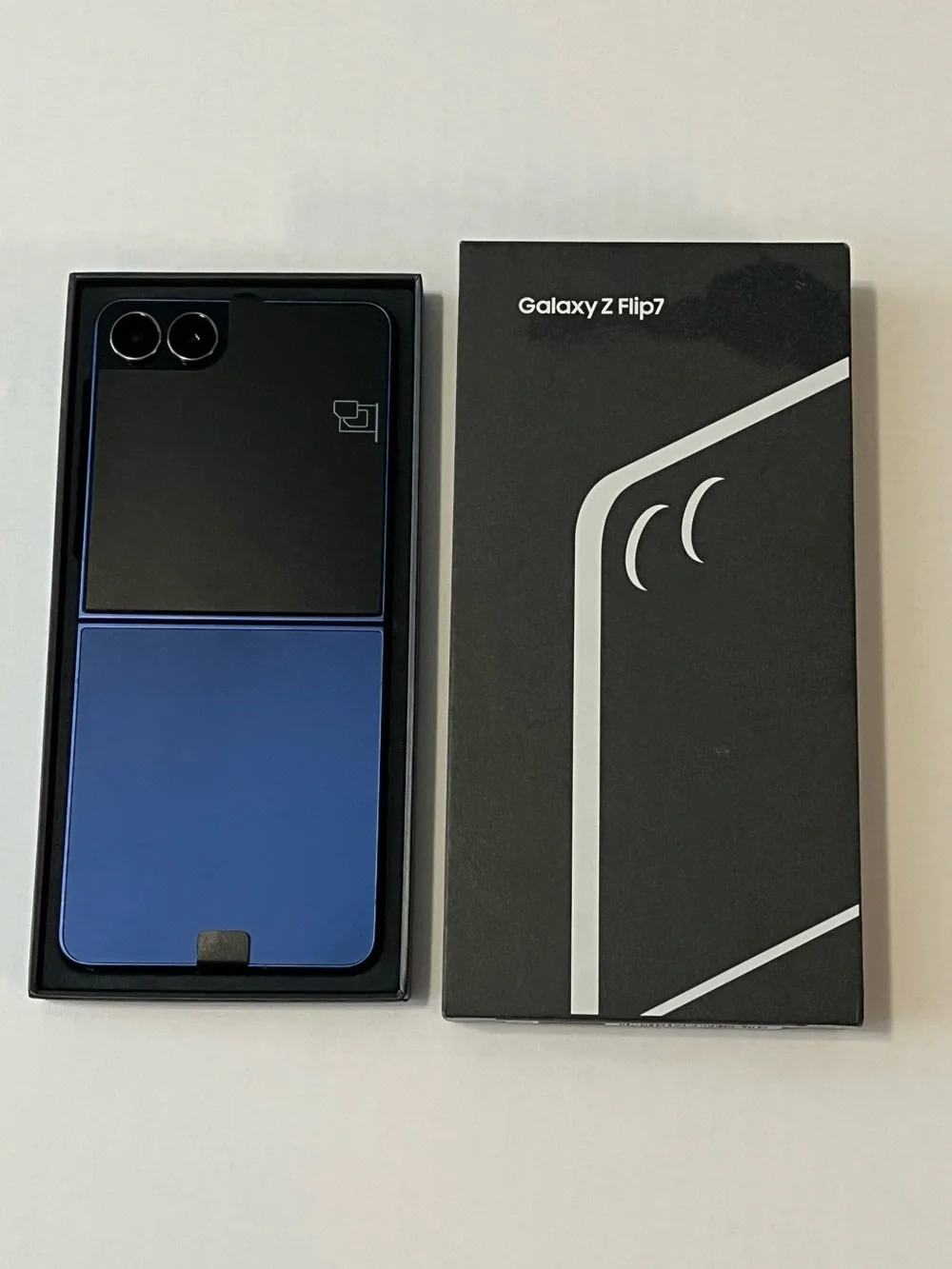 Samsung Galaxy Z Flip7 F766 512GB DUAL SIM Global Factory Unlocked GSM Blue New